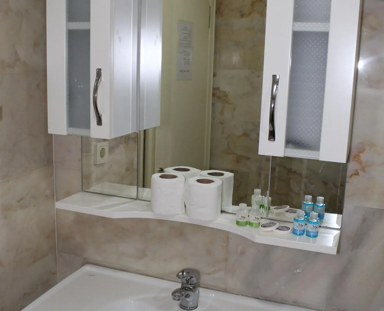 ***  De Maree Otel İstanbul Türkiye